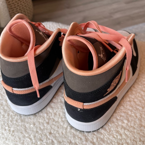 JORDAN AIR MIDS - Picture 5 of 5